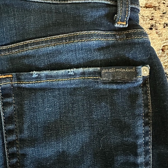 7 For All Mankind, High Rise, Frayed Jean Shorts New Condition - Picture 3 of 10